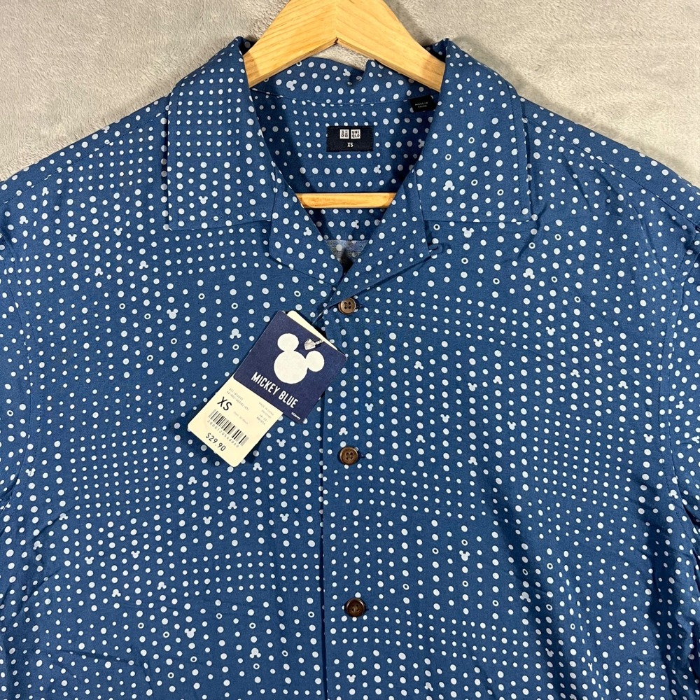 DISNEY x UNIQLO Mickey Mouse Blue Shirt Mens XS Blue NEW Disney Rayon 331-416093